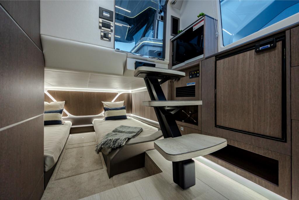 Slide: The Image of Galeon 375 GTO 2026 - 38