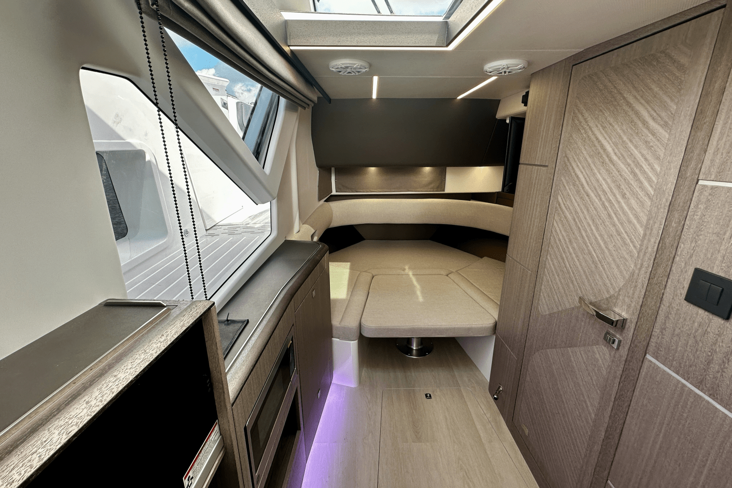 Slide: The Image of Galeon 375 GTO 2026 - 40