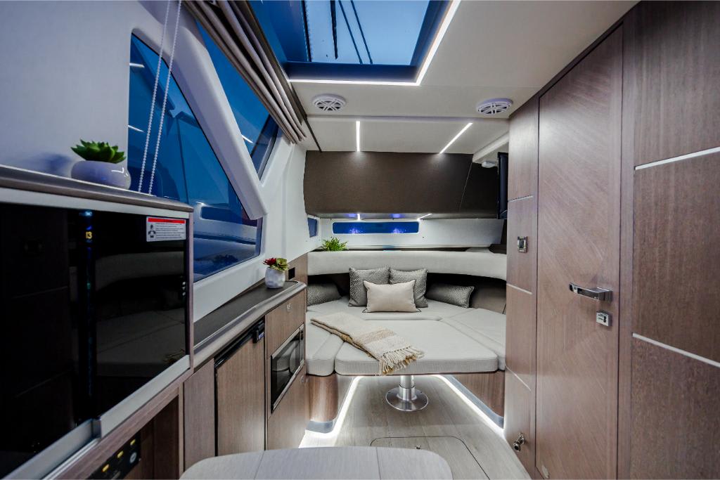 Slide: The Image of Galeon 375 GTO 2026 - 49