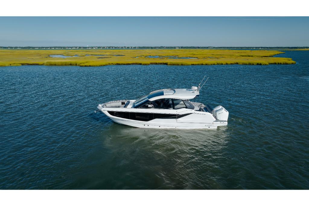 Slide: The Image of Galeon 375 GTO 2026 - 51