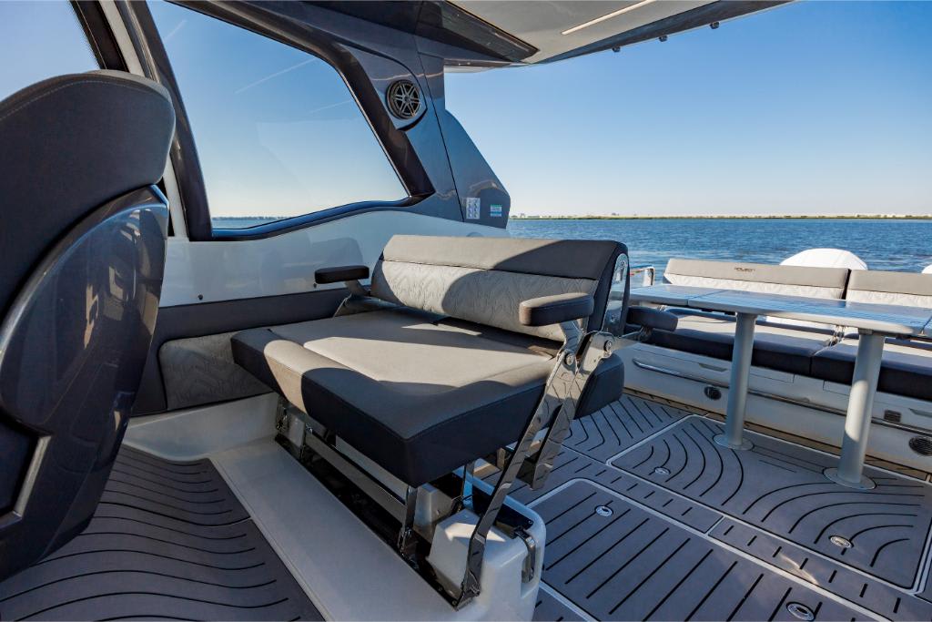 Slide: The Image of Galeon 375 GTO 2026 - 62