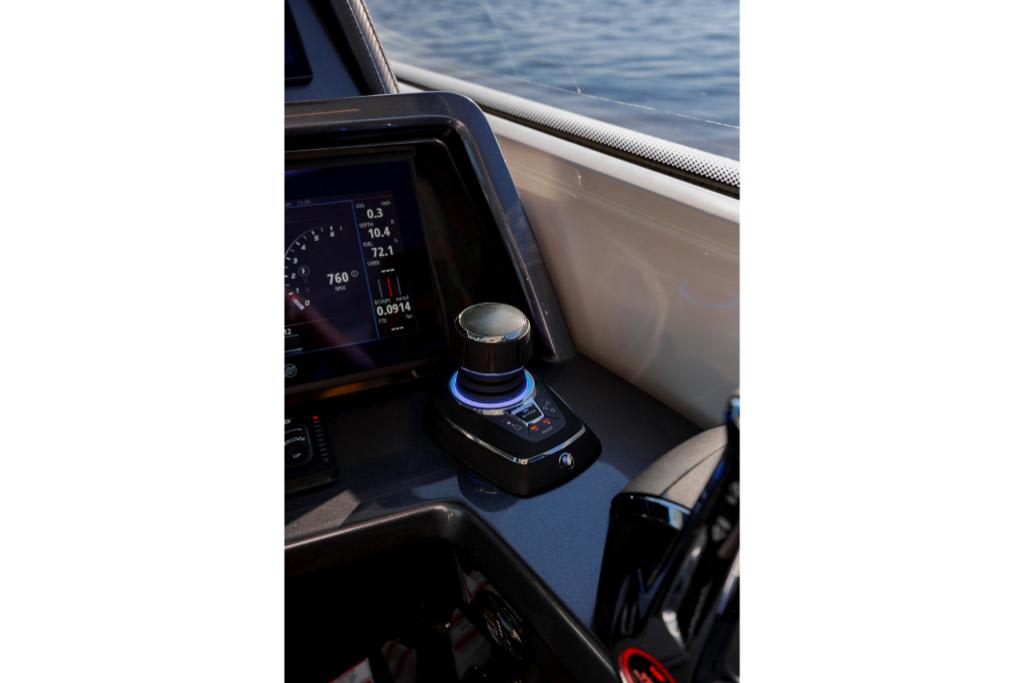 Slide: The Image of Galeon 375 GTO 2026 - 65