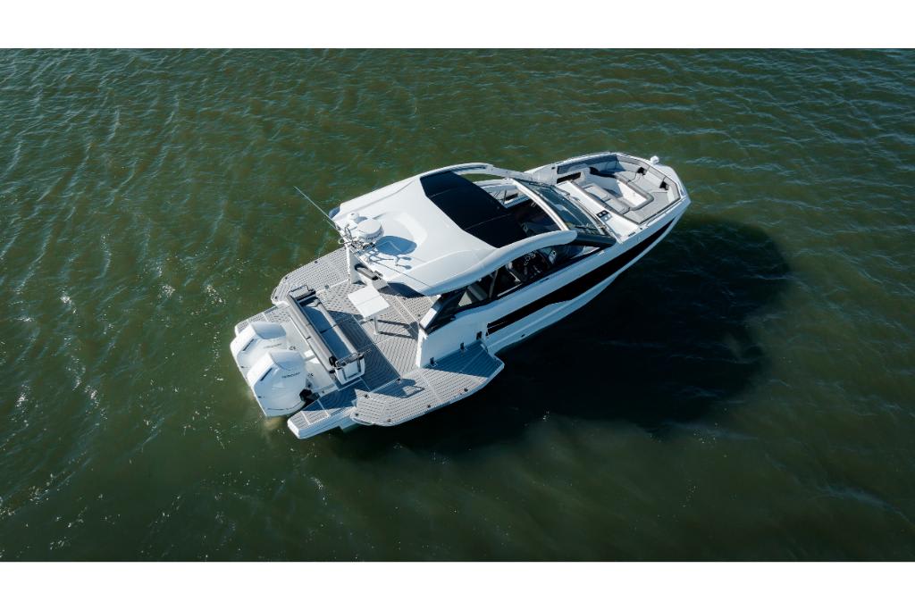 Slide: The Image of Galeon 375 GTO 2026 - 69