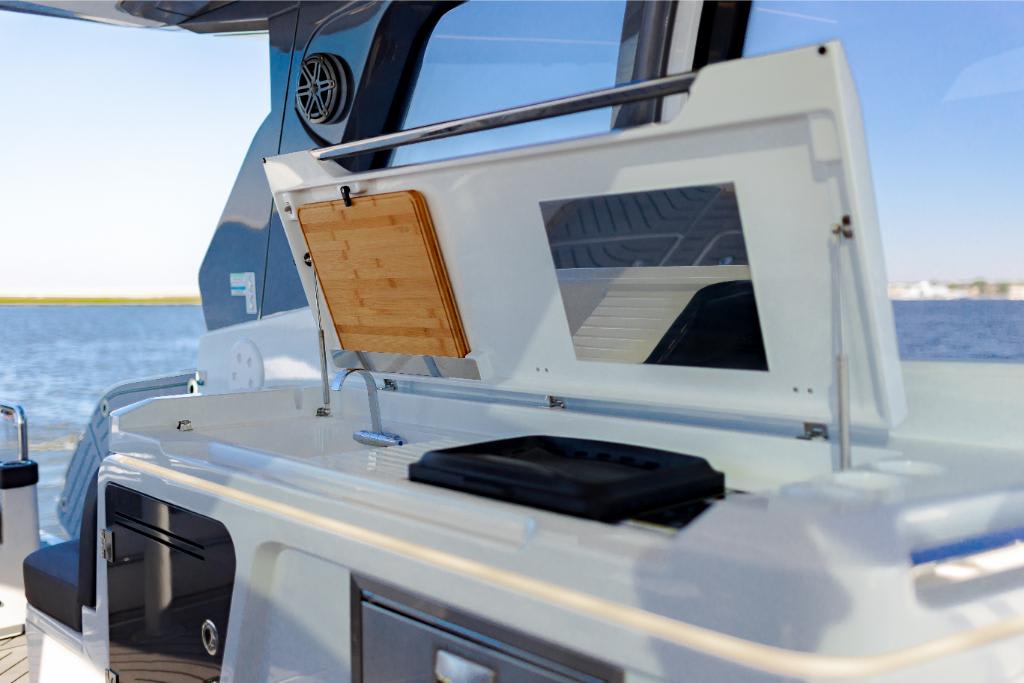 Slide: The Image of Galeon 375 GTO 2026 - 70