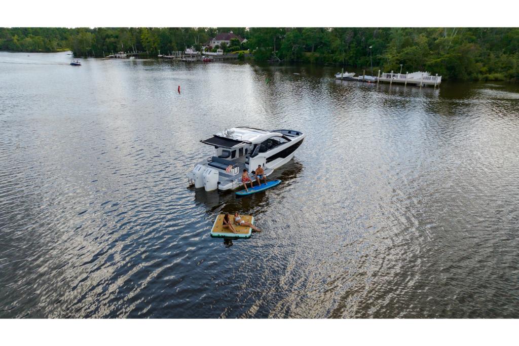 Slide: The Image of Galeon 375 GTO 2026 - 99