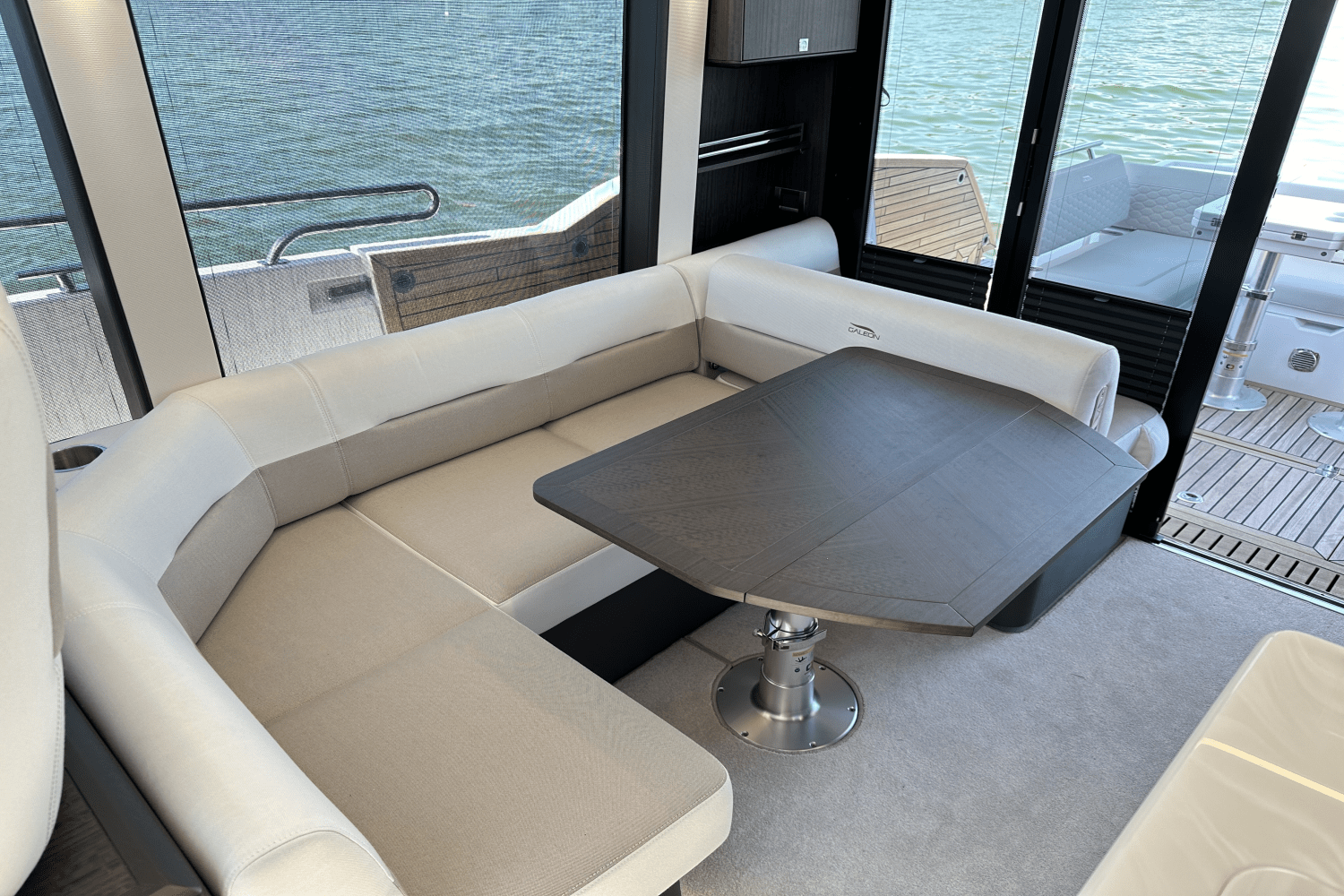 Slide: The Image of Galeon 400 FLY 2024 - 15