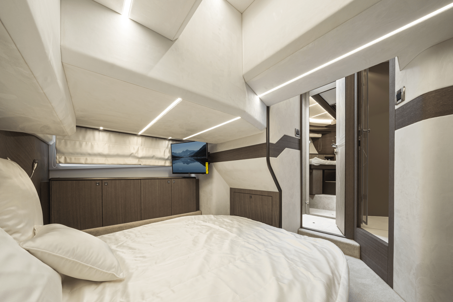 Slide: The Image of Galeon 400 FLY 2024 - 22