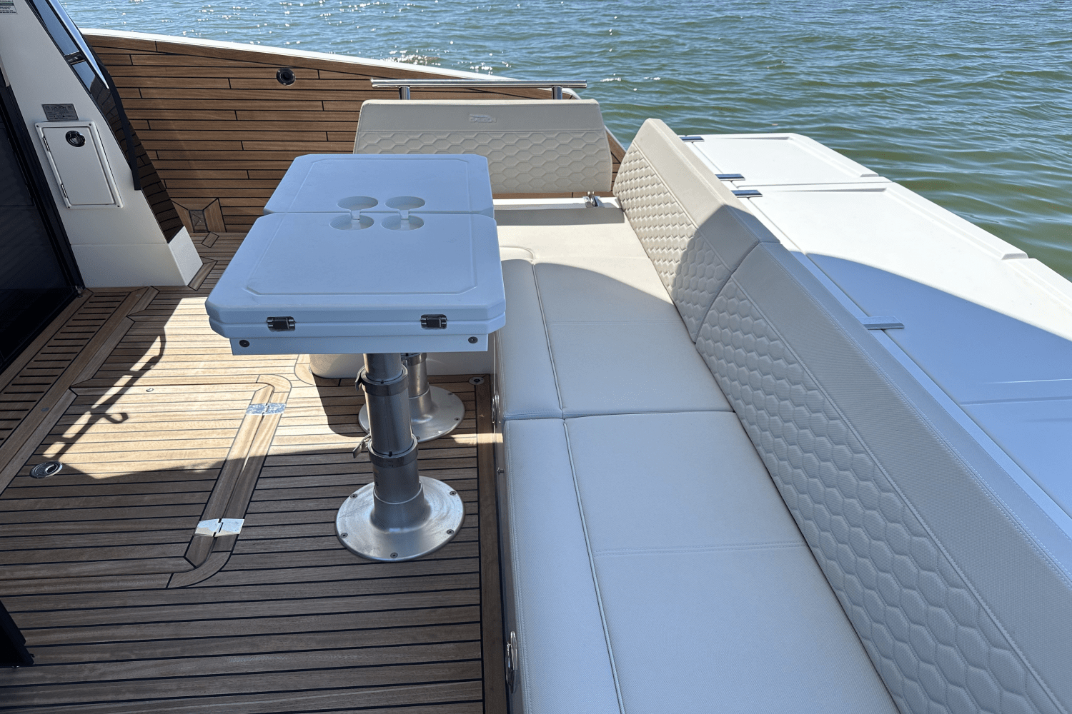 Slide: The Image of Galeon 400 FLY 2024 - 25