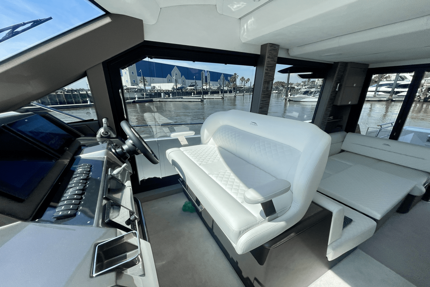 Slide: The Image of Galeon 400 FLY 2024 - 3