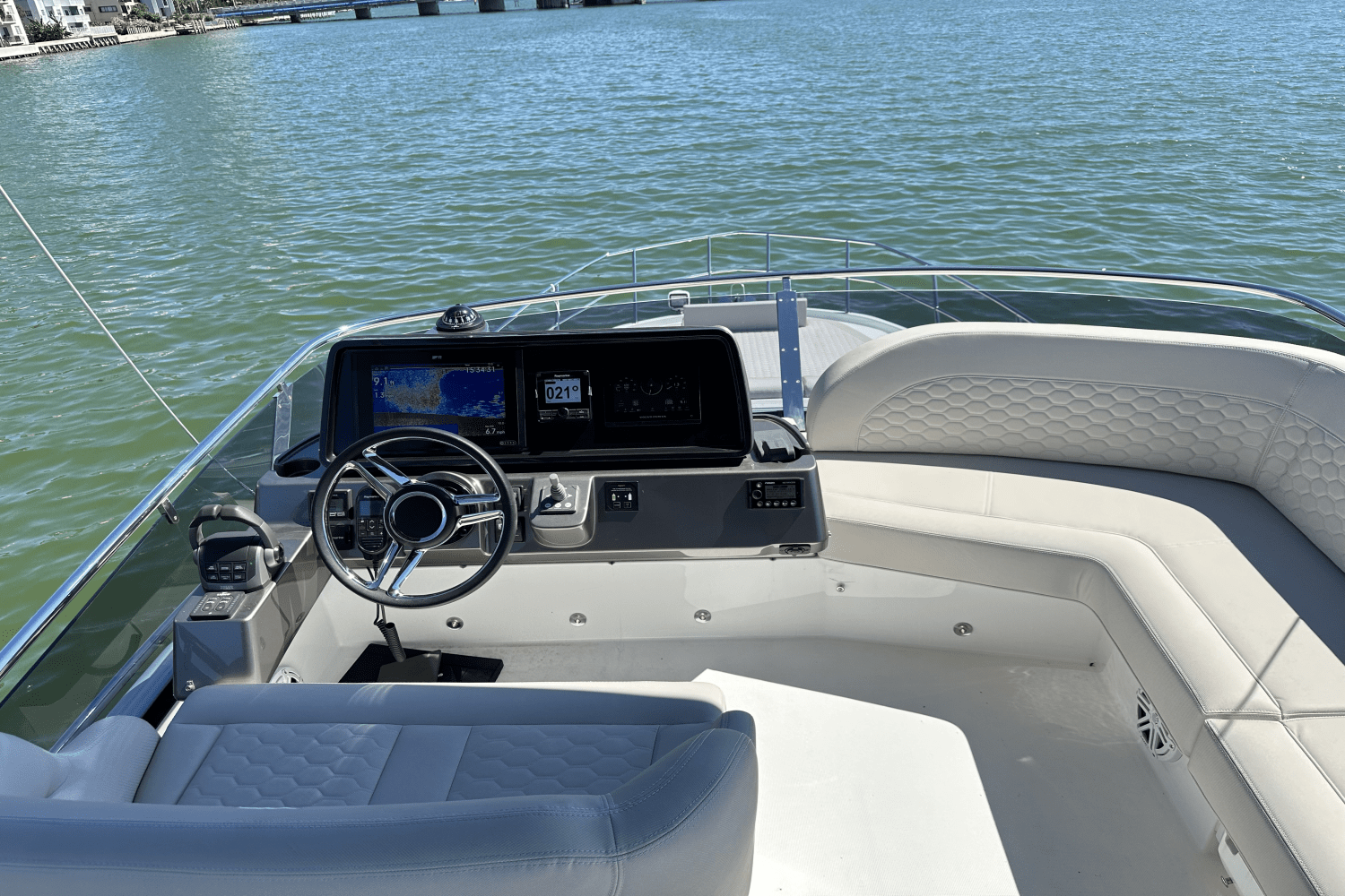 Slide: The Image of Galeon 400 FLY 2024 - 32