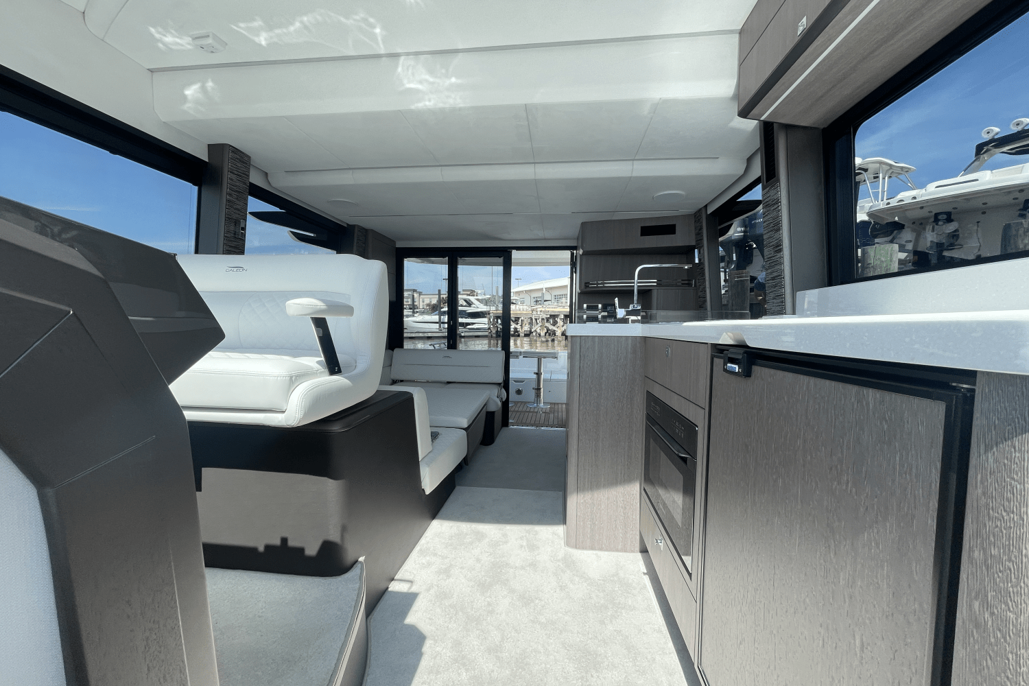 Slide: The Image of Galeon 400 FLY 2024 - 6
