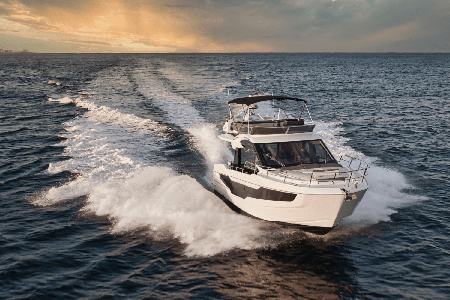 Slide: The Image of Galeon 400 FLY 2024 - 8