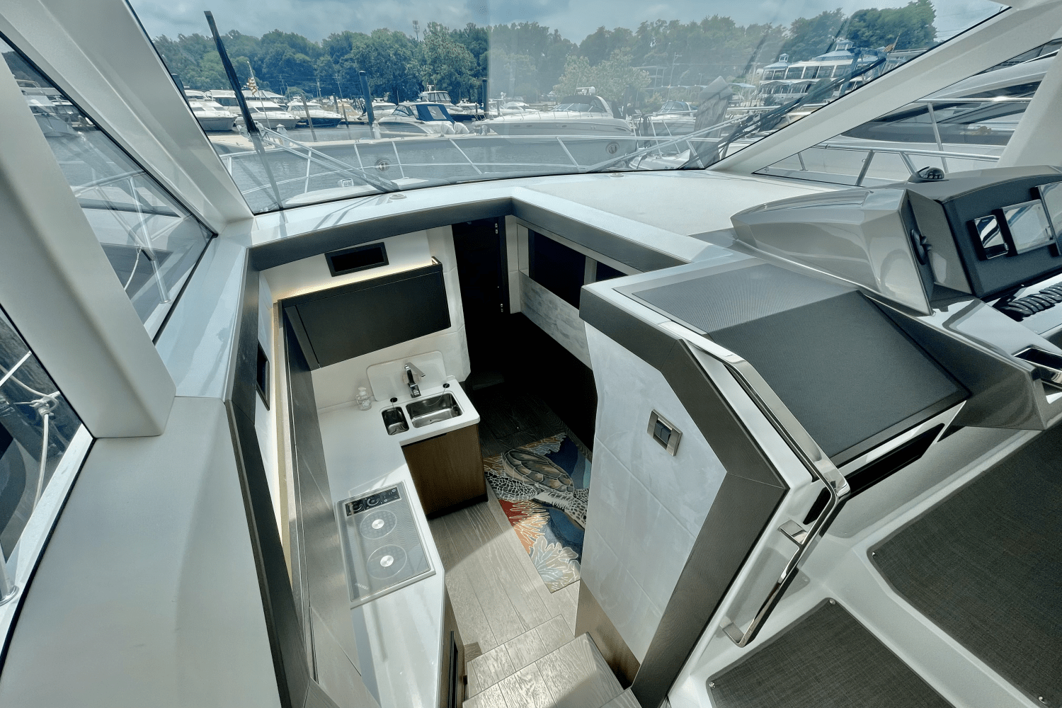 Slide: The Image of Galeon 425 HTS 2019 - 15