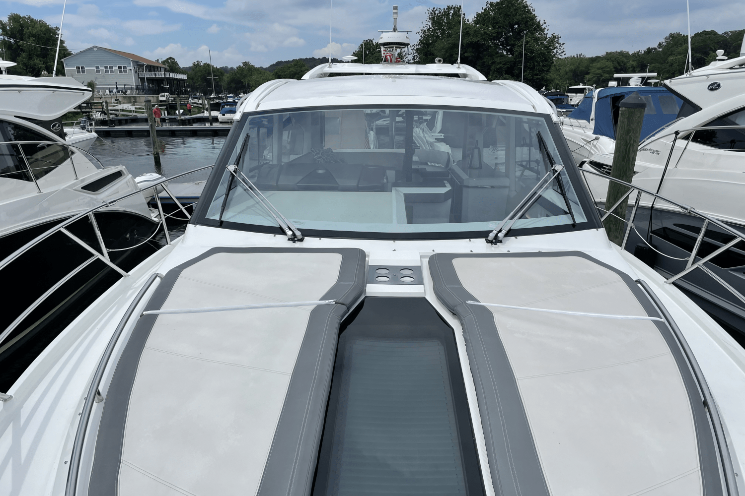 Slide: The Image of Galeon 425 HTS 2019 - 27