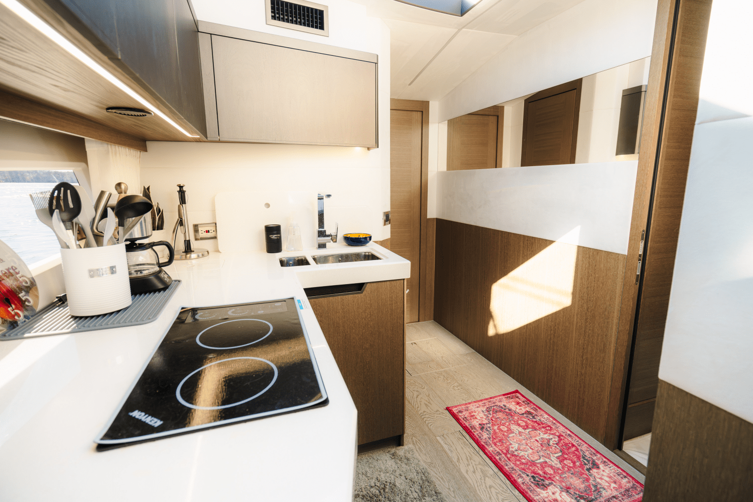 Slide: The Image of Galeon 425 HTS 2023 - 20