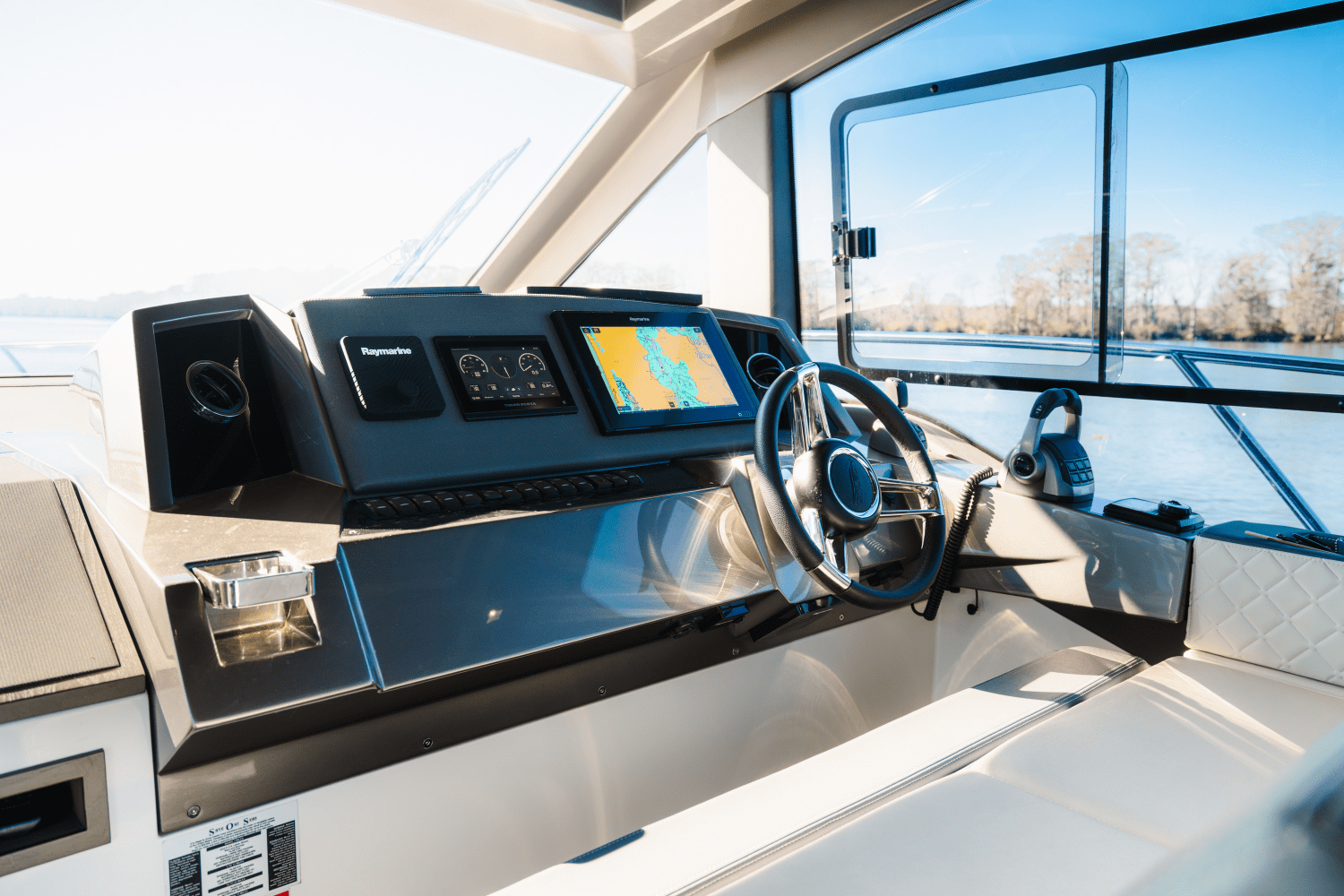 Slide: The Image of Galeon 425 HTS 2023 - 25