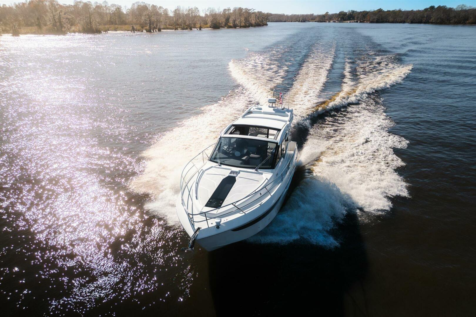 Slide: The Image of Galeon 425 HTS 2023 - 5391588