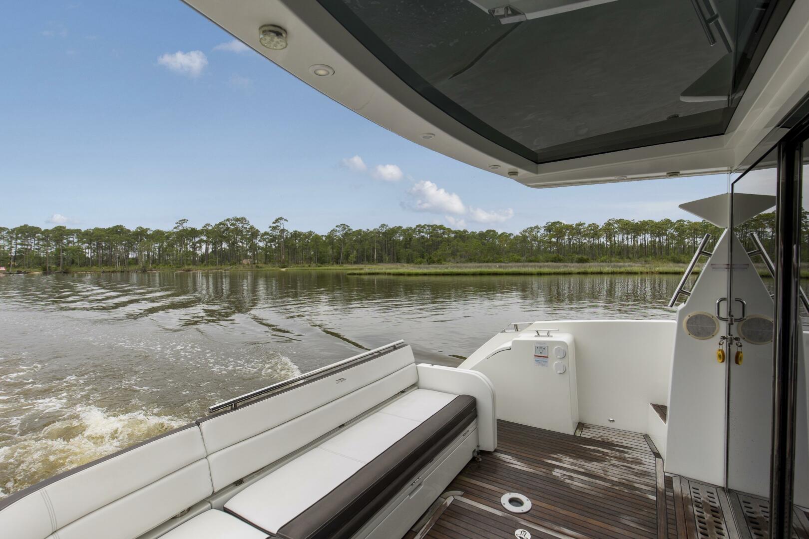 Slide: The Image of 2020 43 Galeon HTC _Sea La Vie_ Stern Deck (4) - 5344042