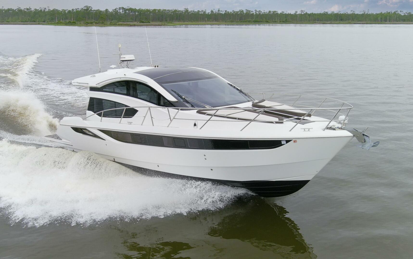 Slide: The Image of 2020 43 Galeon HTC _Sea La Vie_ Exterior (9) - 5344055