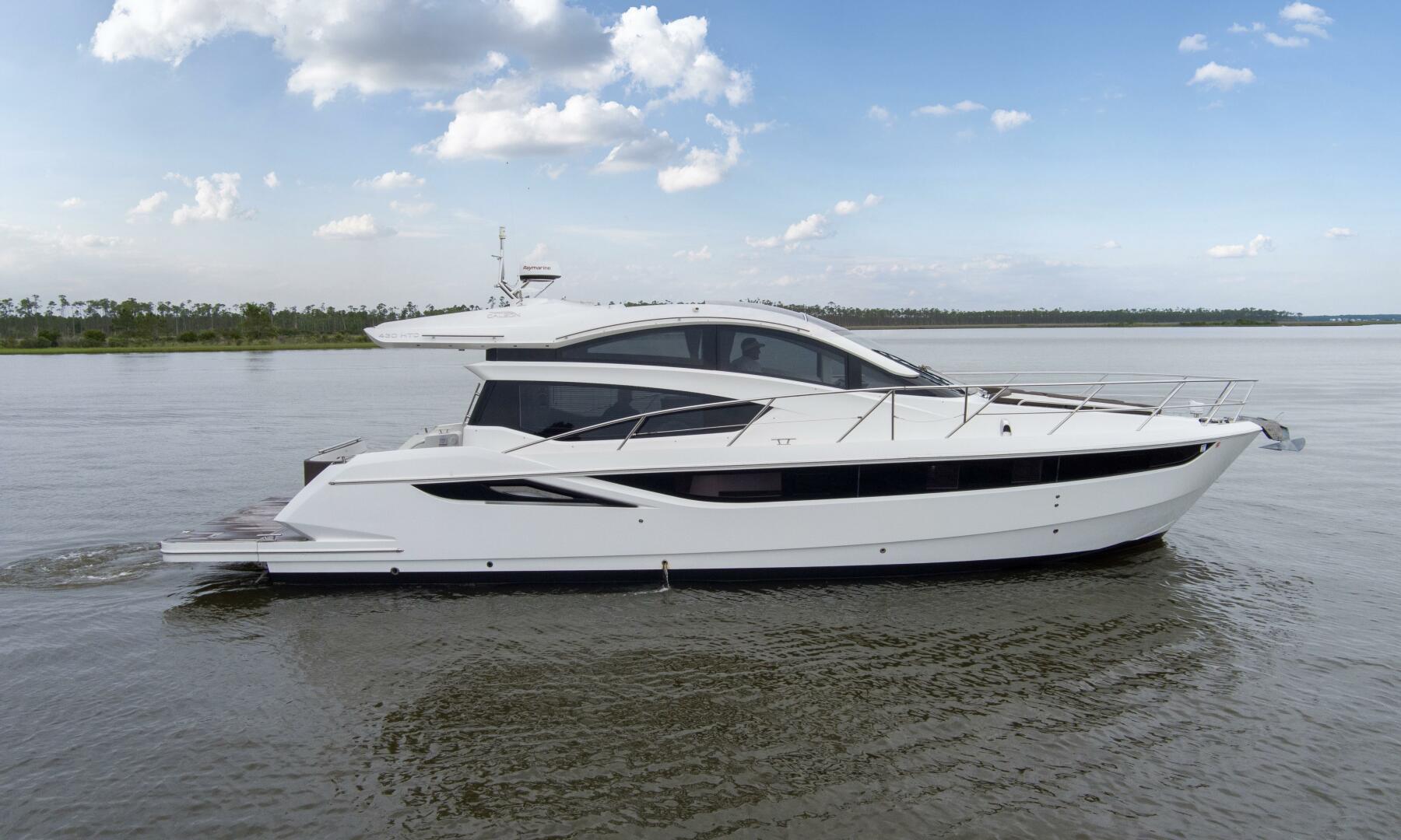 Slide: The Image of 2020 43 Galeon HTC _Sea La Vie_ Starboard Profile - 5344062