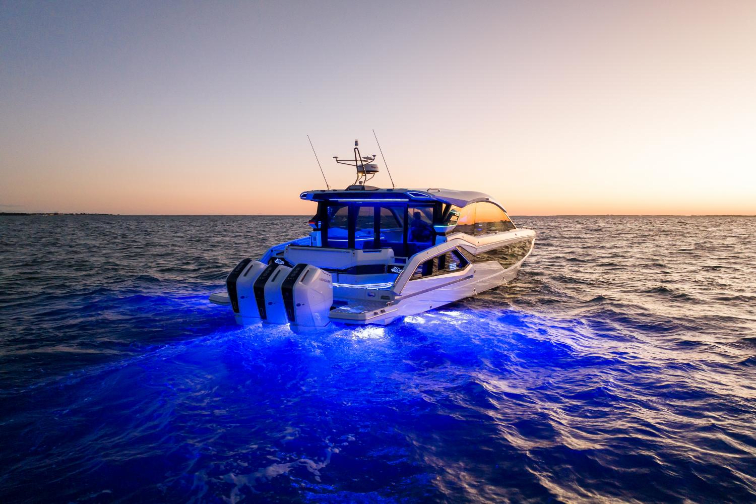 Slide: The Image of Galeon 435 GTO 2025 - 1