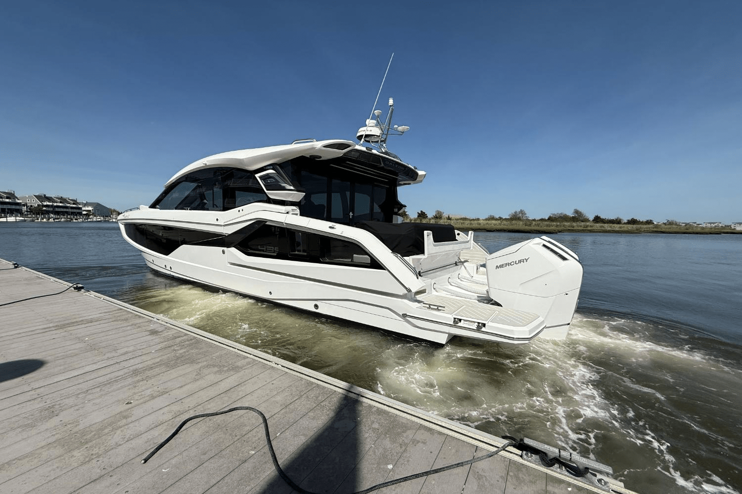 Slide: The Image of Galeon 435 GTO 2025 - 17
