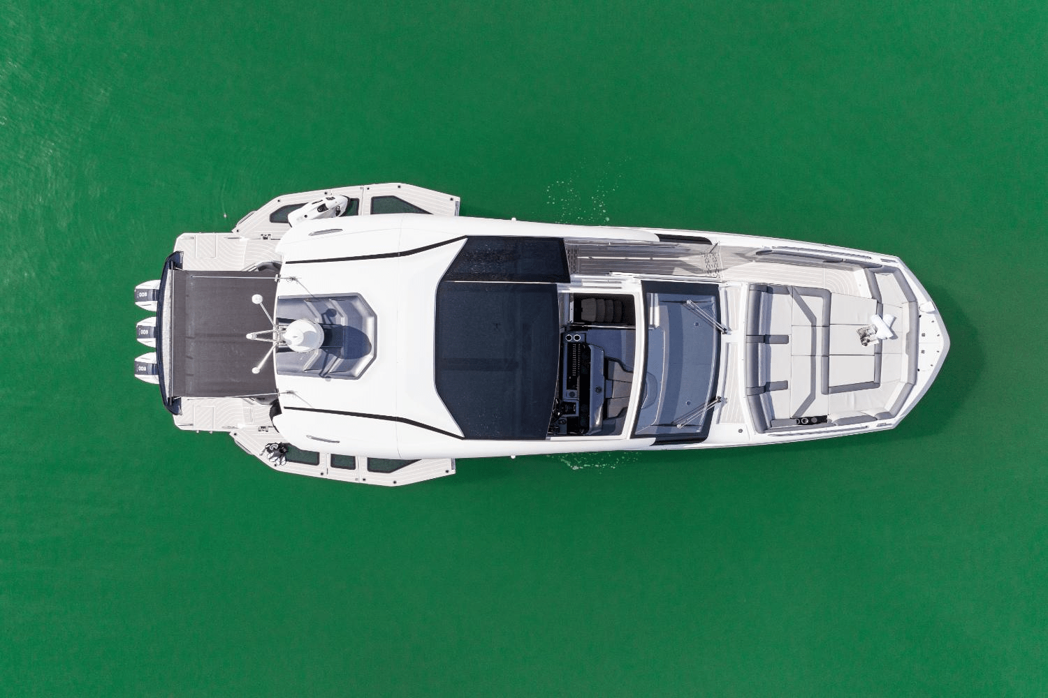 Slide: The Image of Galeon 435 GTO 2025 - 20