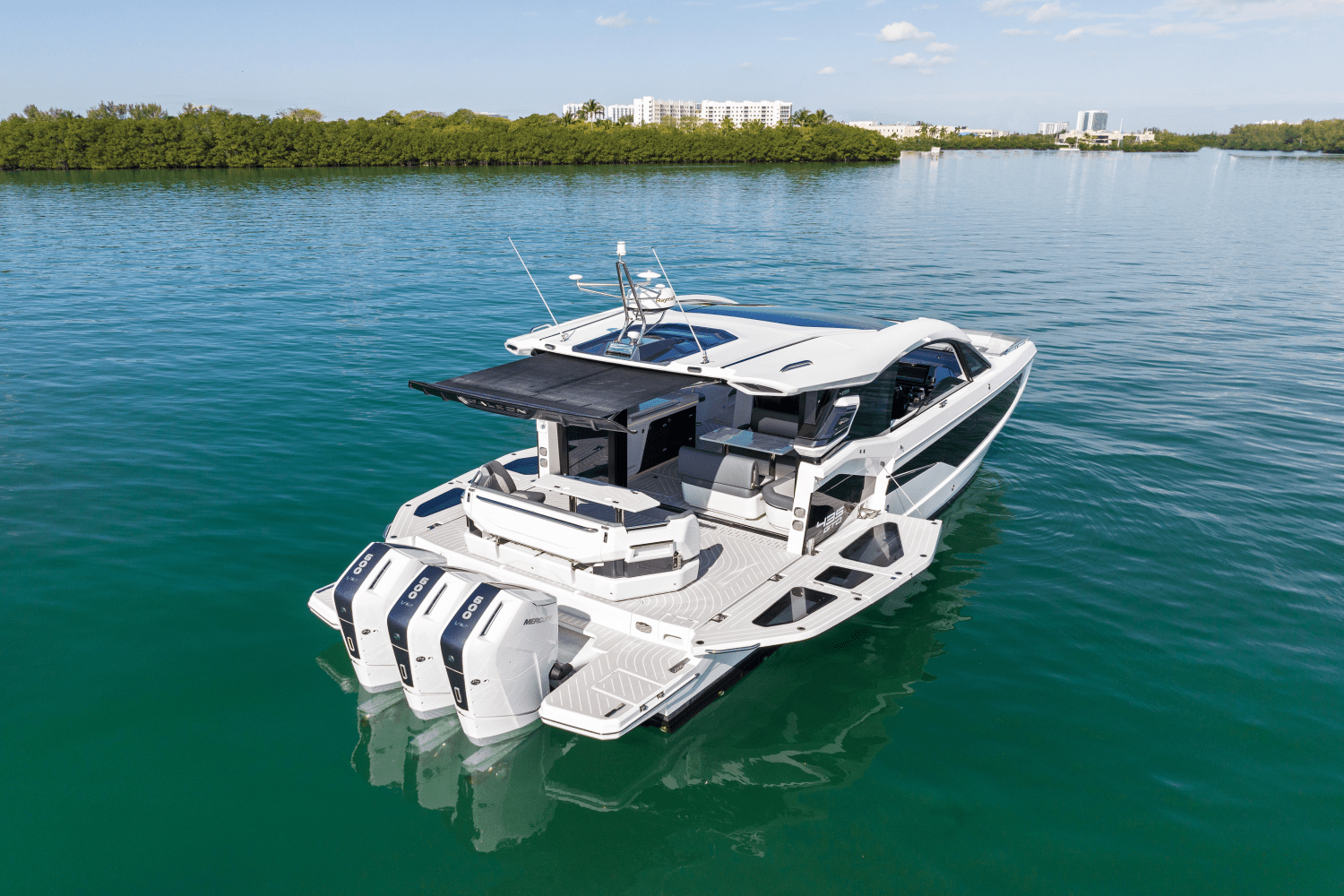 Slide: The Image of Galeon 435 GTO 2026 - 17