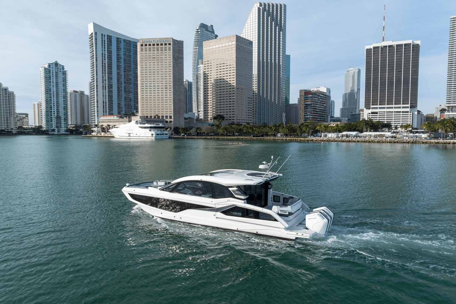 Slide: The Image of Galeon 435 GTO 2026 - 18