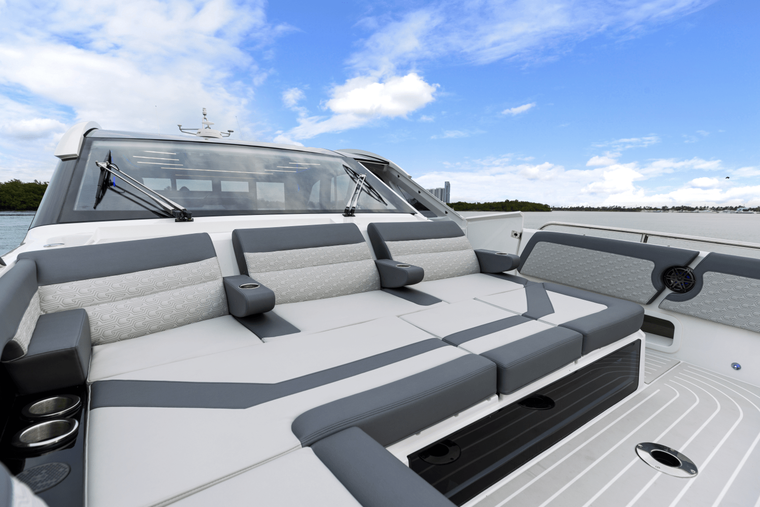 Slide: The Image of Galeon 435 GTO 2026 - 20