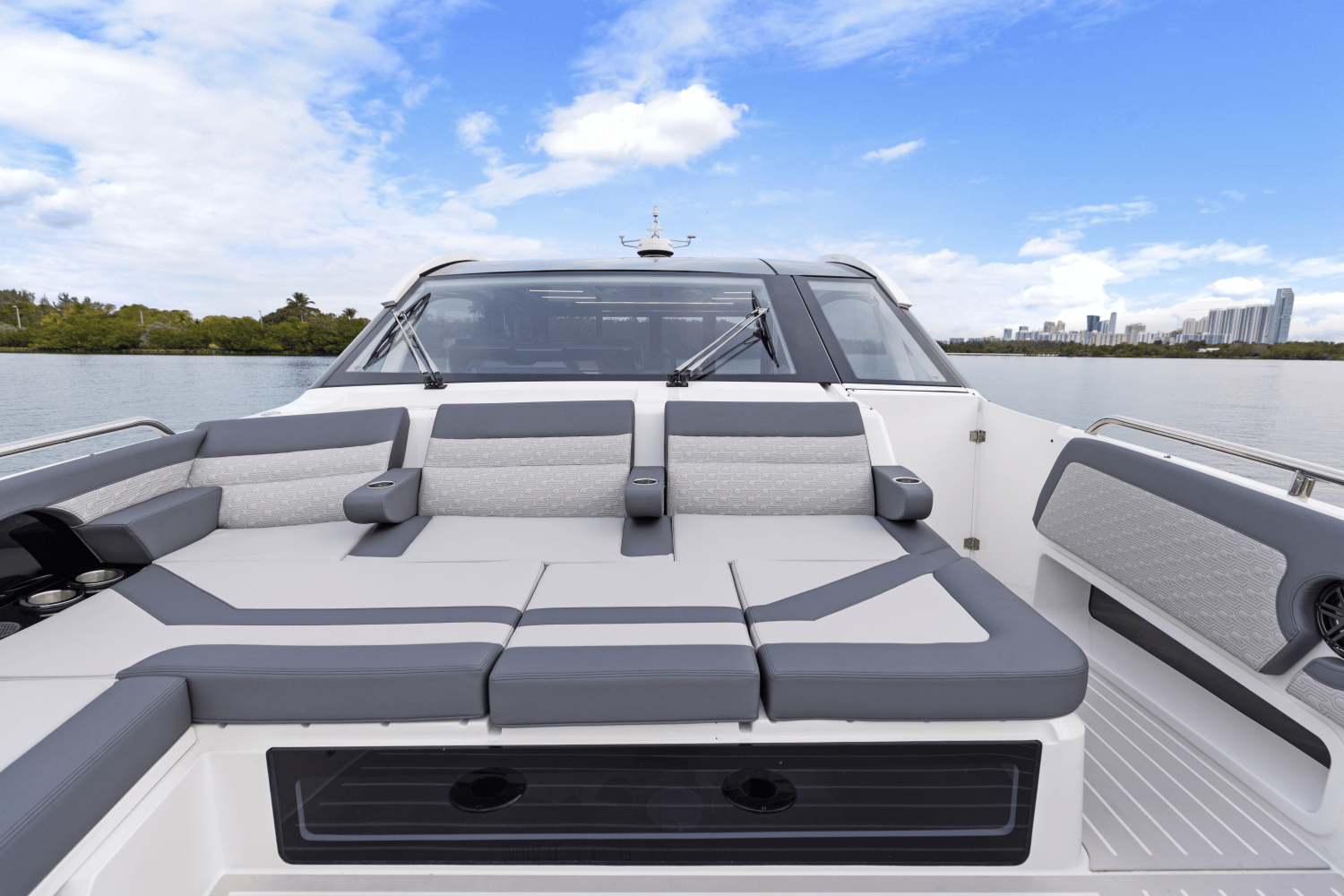 Slide: The Image of Galeon 435 GTO 2026 - 22