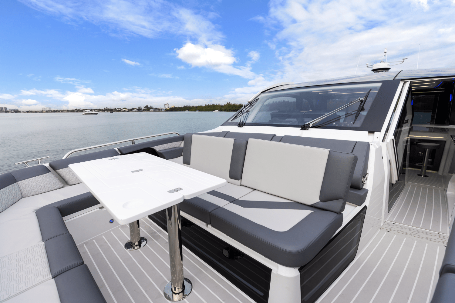Slide: The Image of Galeon 435 GTO 2026 - 23