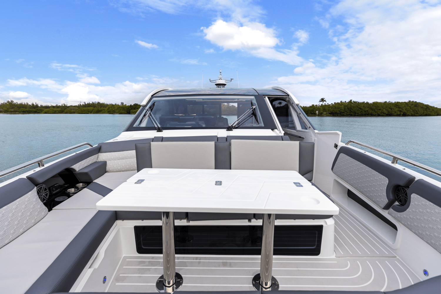 Slide: The Image of Galeon 435 GTO 2026 - 25