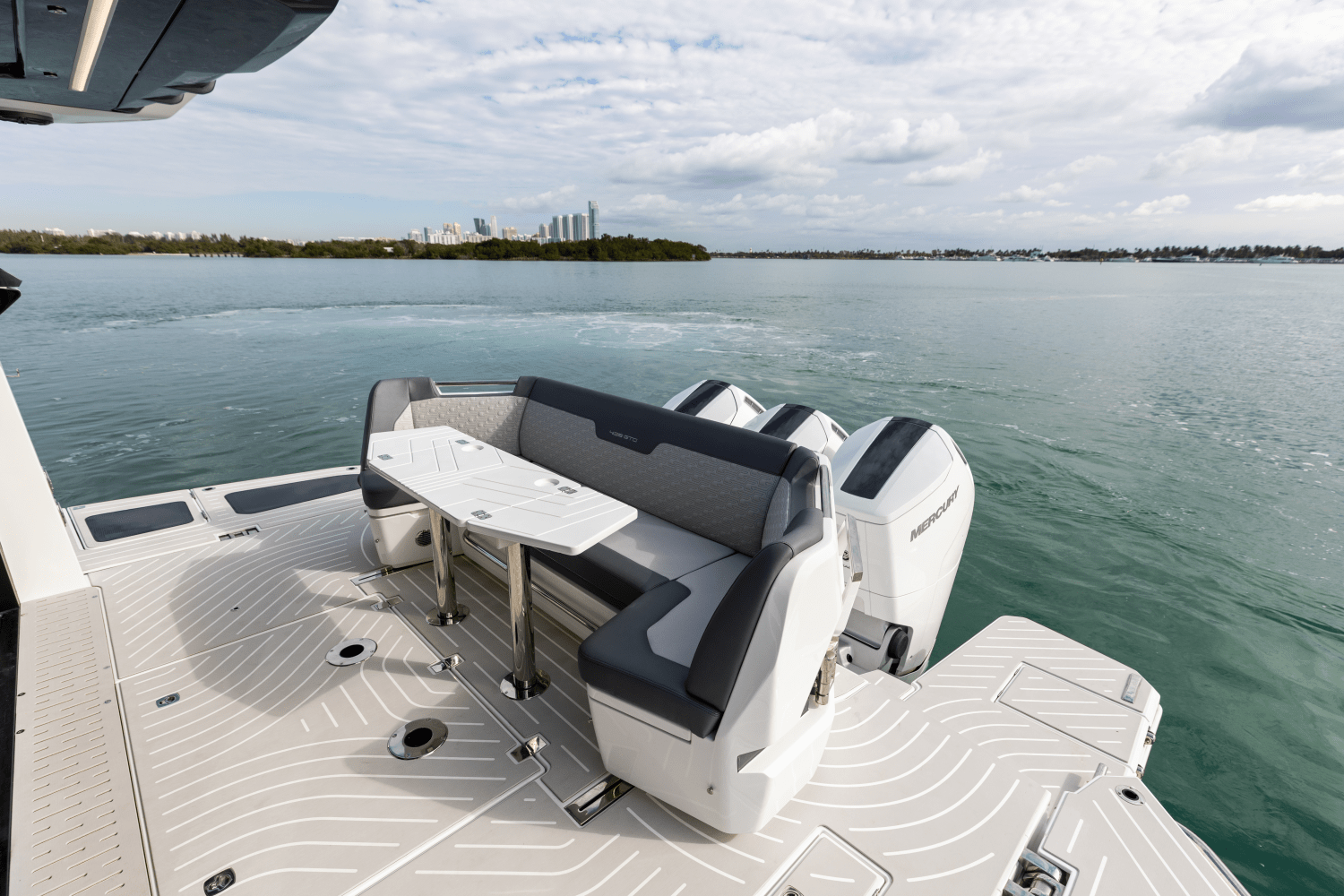 Slide: The Image of Galeon 435 GTO 2026 - 38
