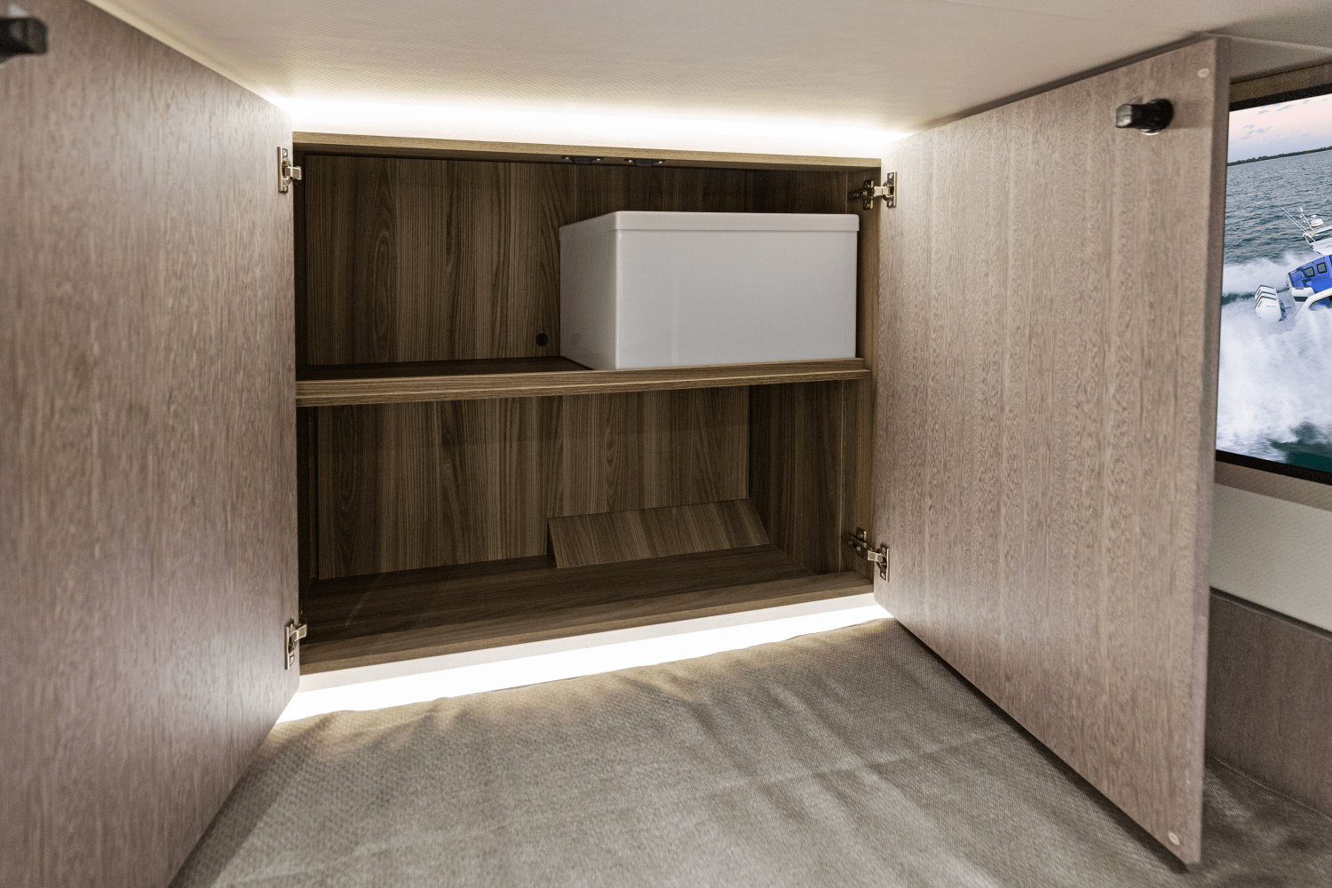 Slide: The Image of Galeon 435 GTO 2026 - 42