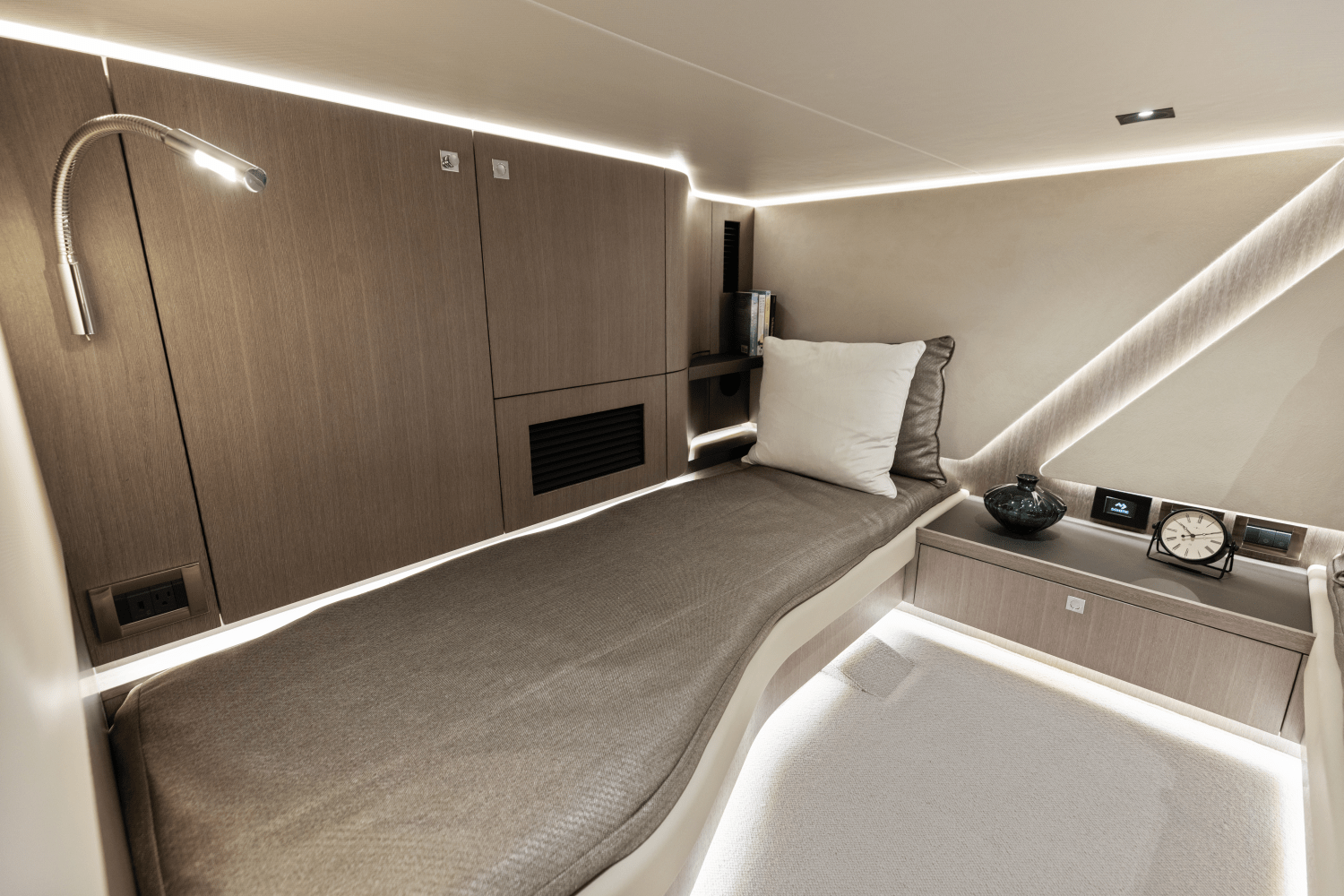 Slide: The Image of Galeon 435 GTO 2026 - 44