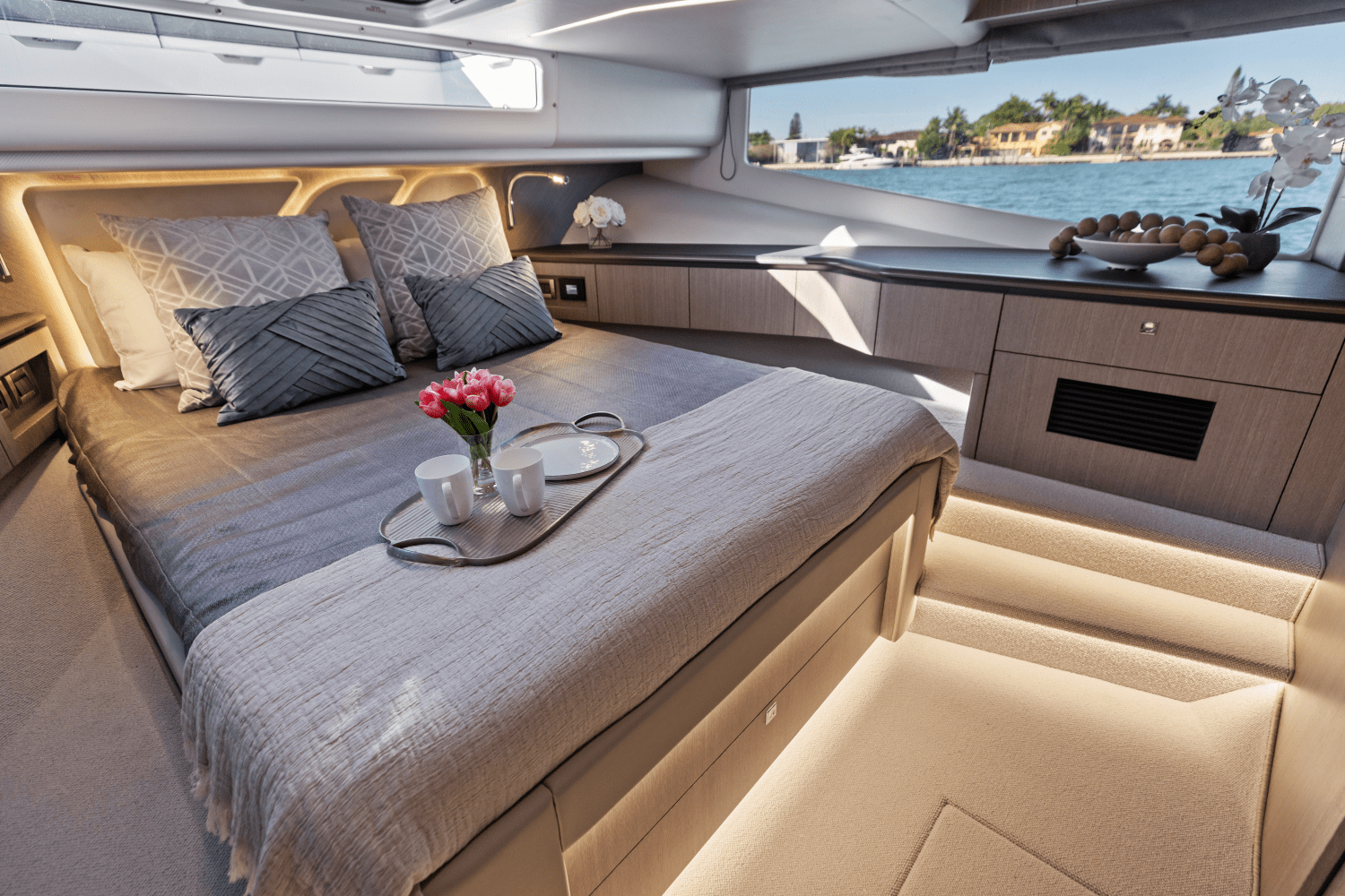 Slide: The Image of Galeon 435 GTO 2026 - 45