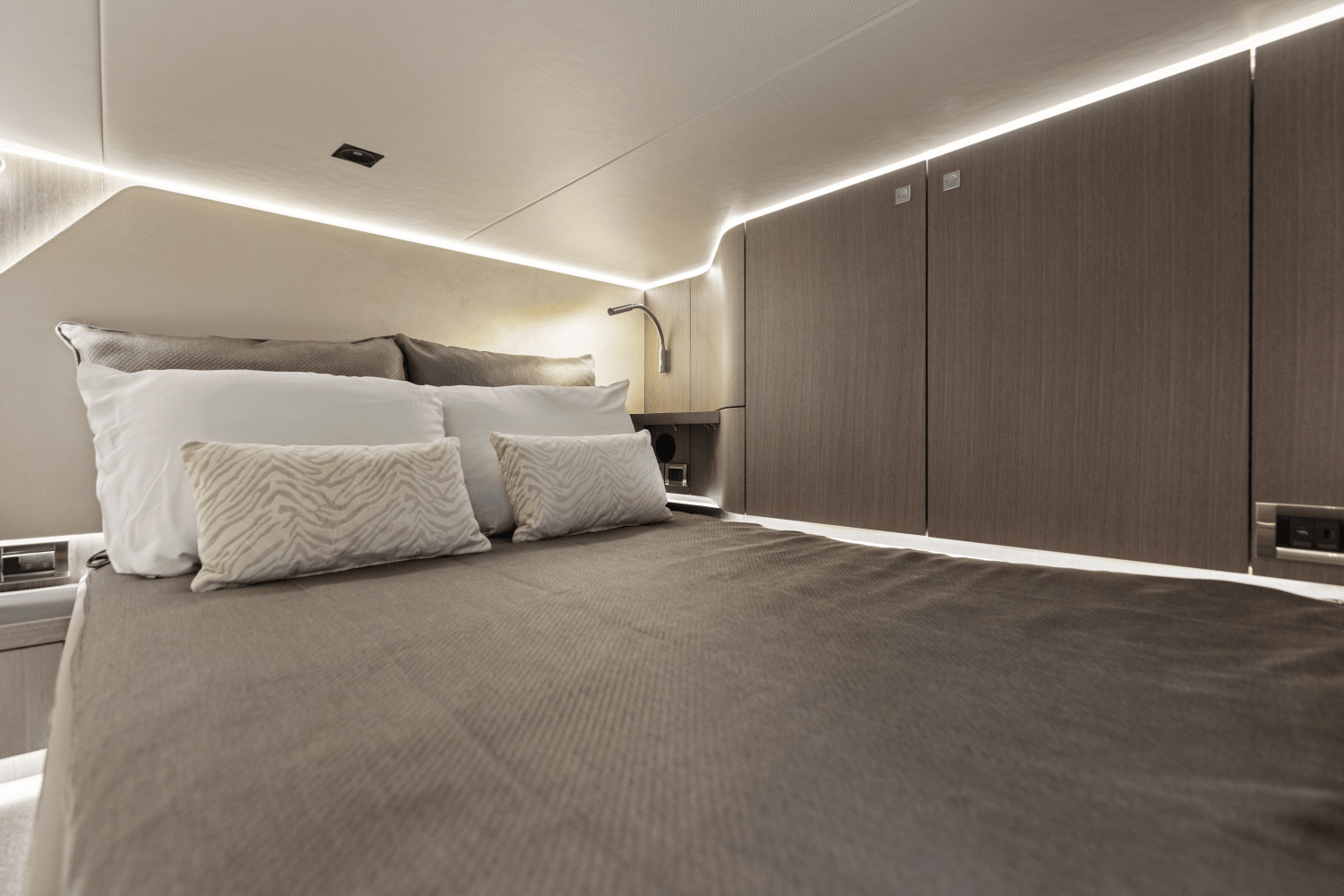 Slide: The Image of Galeon 435 GTO 2026 - 59