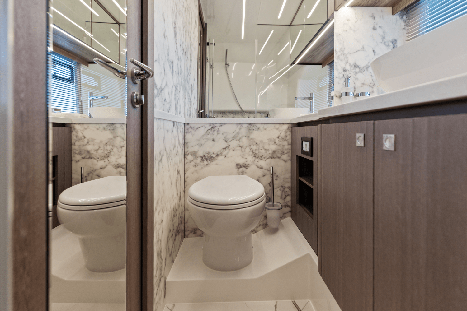 Slide: The Image of Galeon 435 GTO 2026 - 63