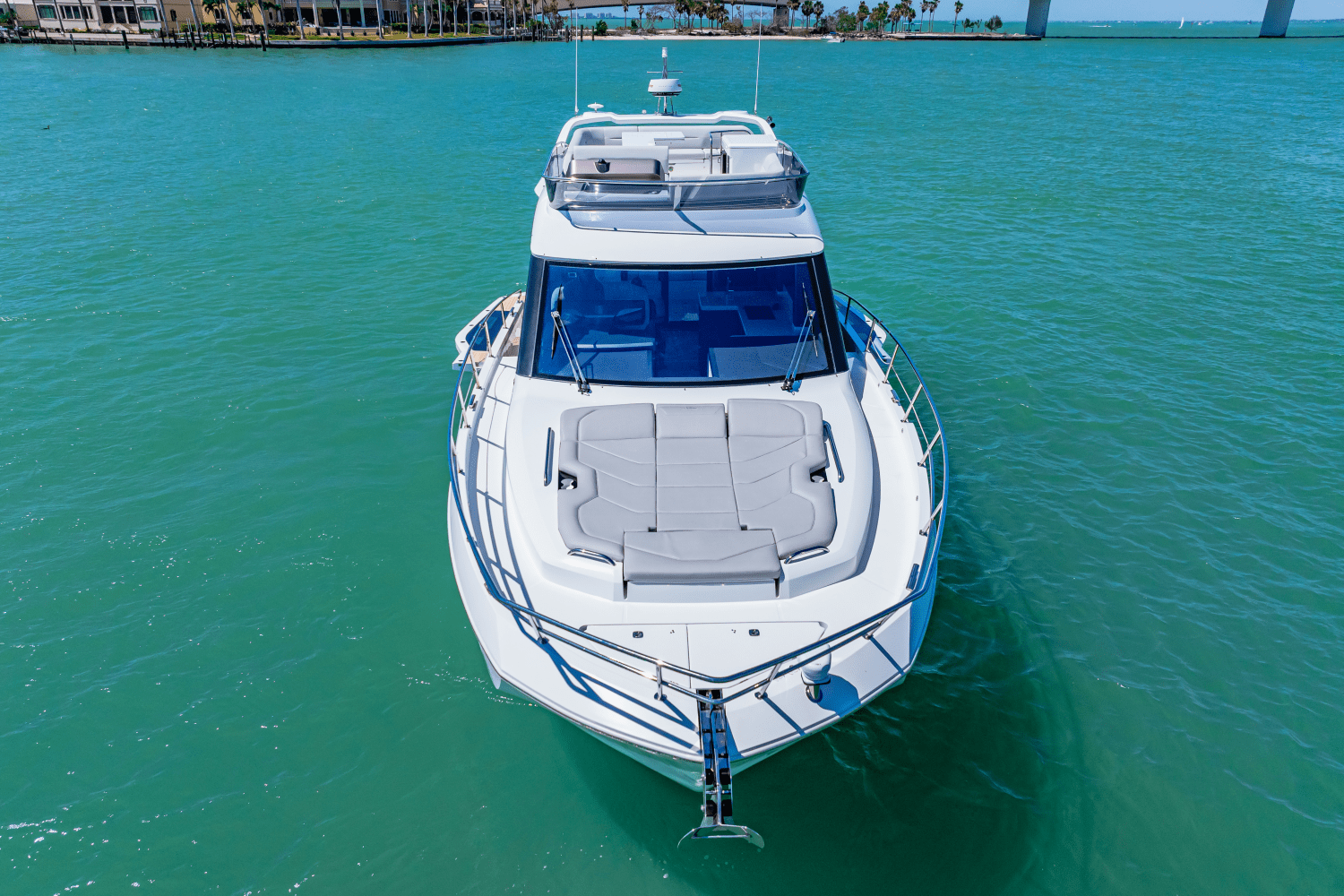 Slide: The Image of Galeon 440 FLY 2025 - 14
