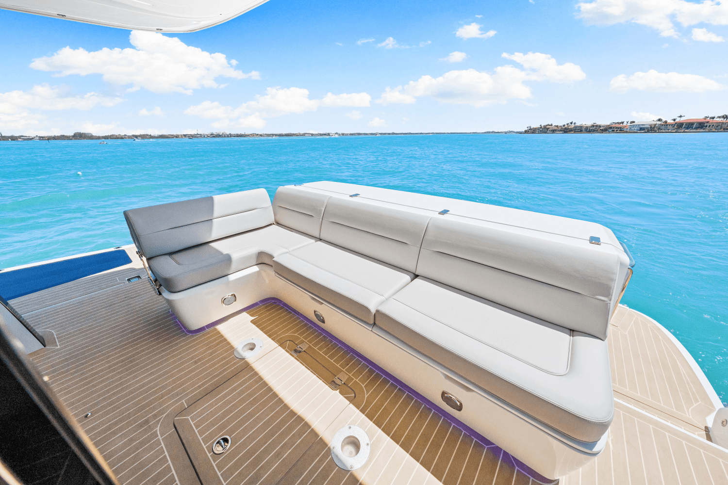 Slide: The Image of Galeon 440 FLY 2025 - 59