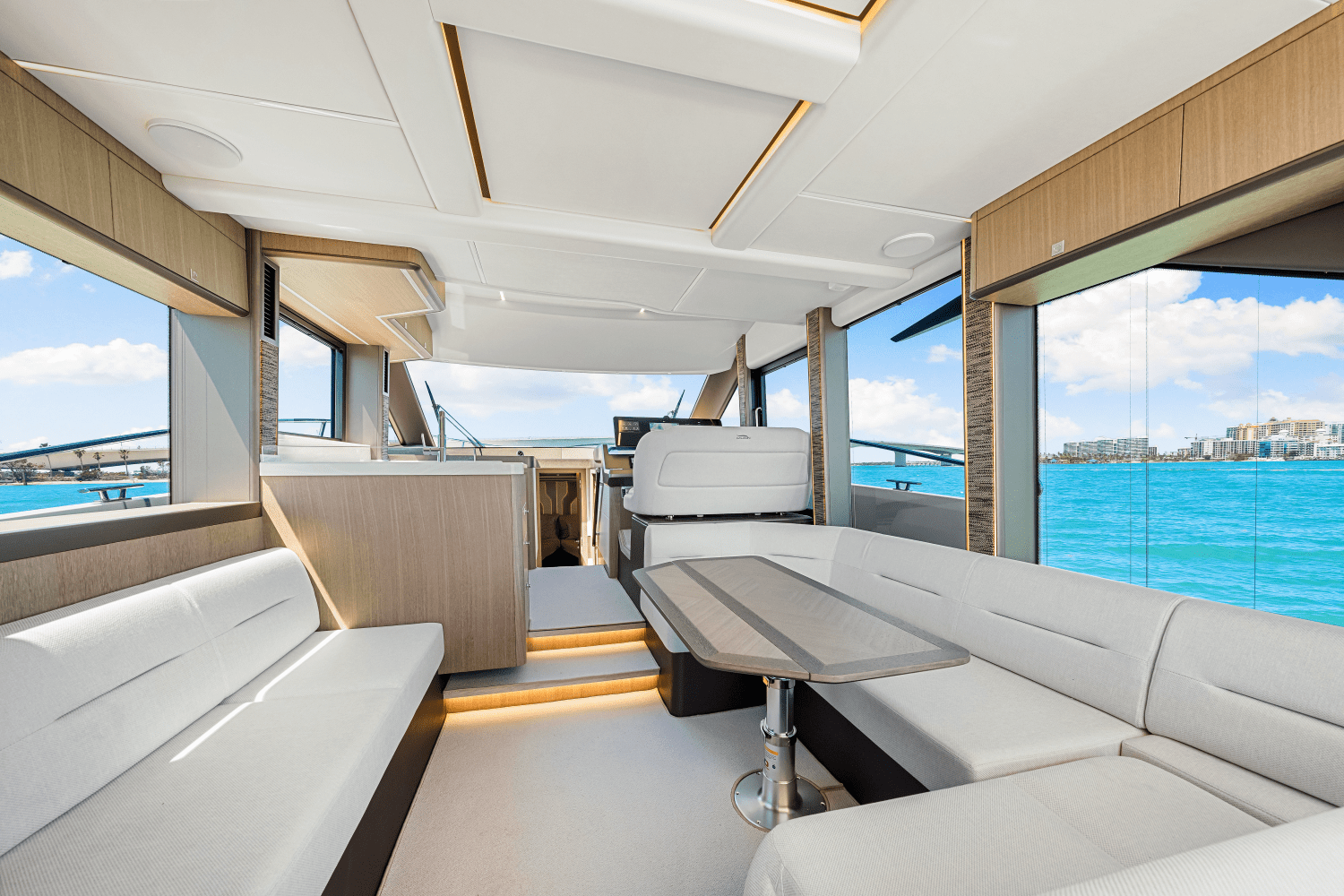 Slide: The Image of Galeon 440 FLY 2025 - 64