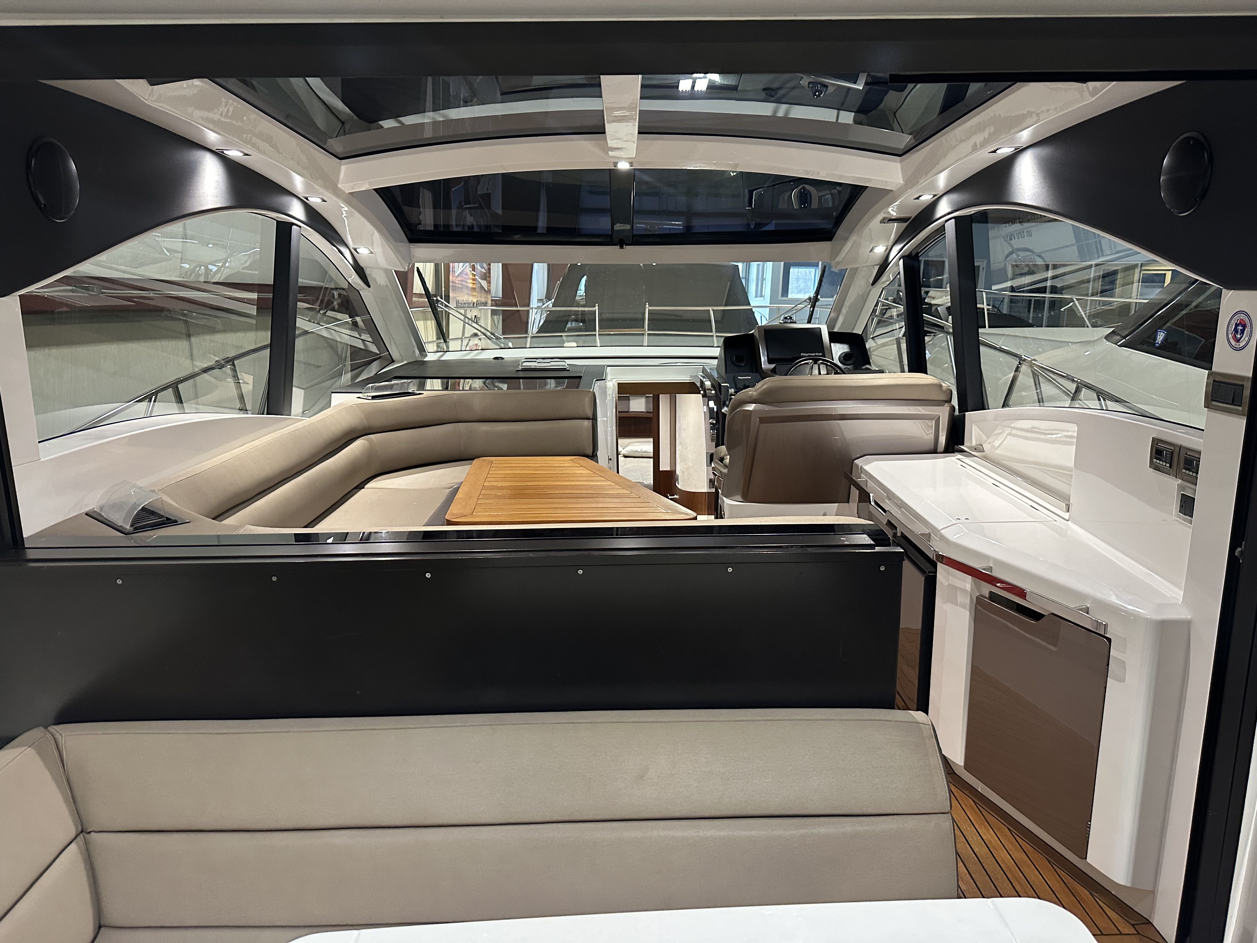 Slide: The Image of Galeon 445 HTS 2016 - 15