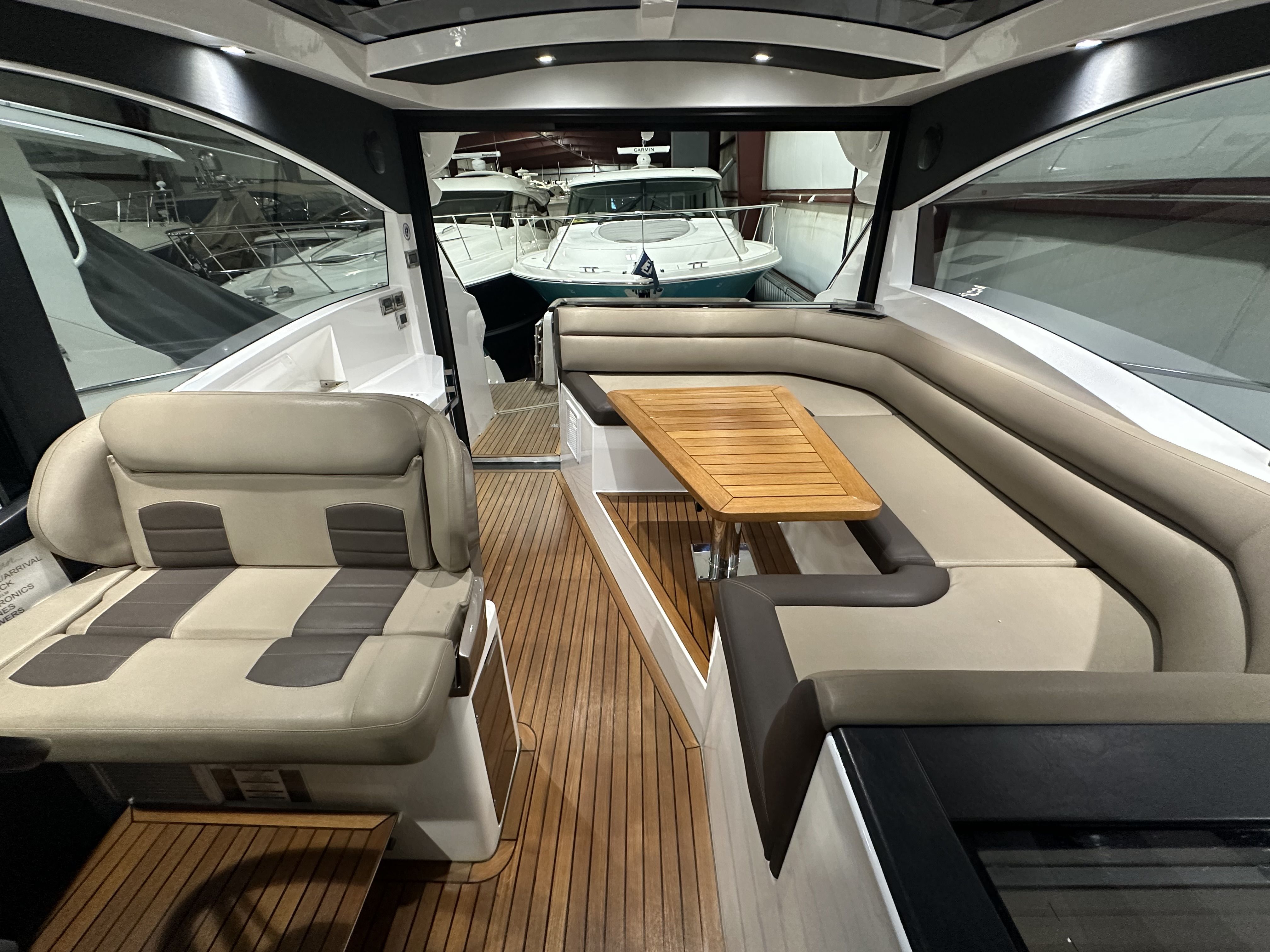 Slide: The Image of Galeon 445 HTS 2016 - 22