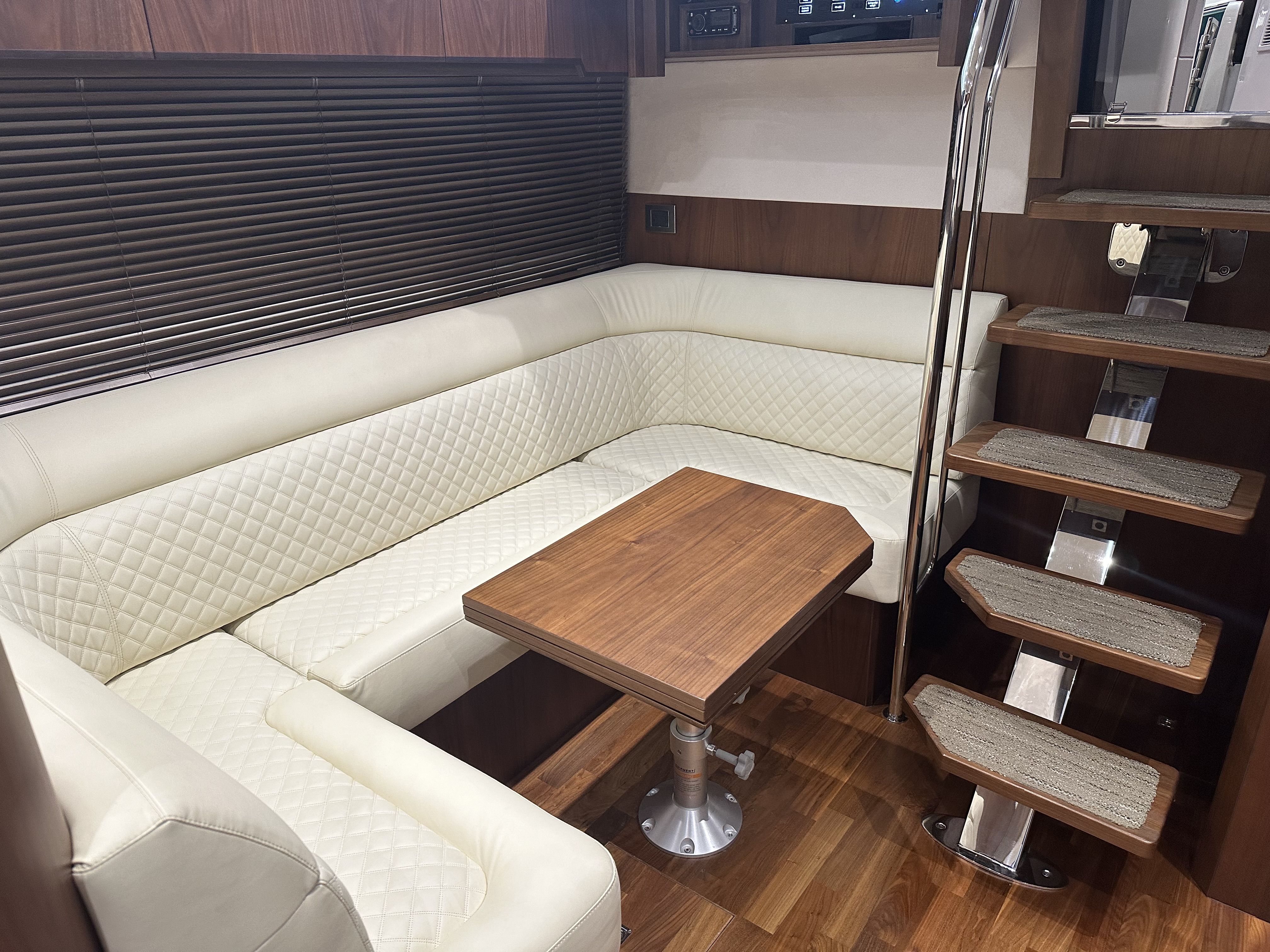 Slide: The Image of Galeon 445 HTS 2016 - 24