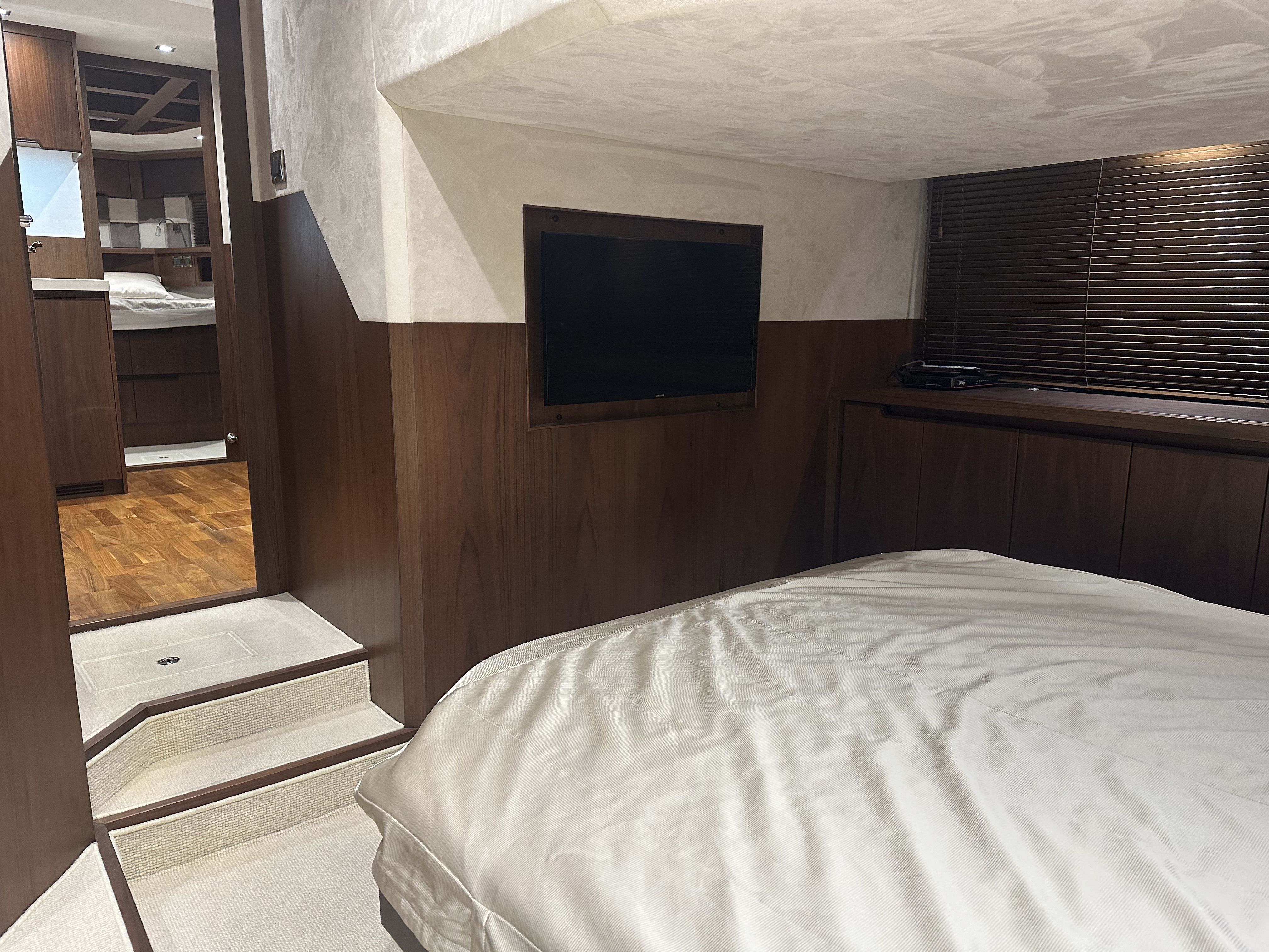 Slide: The Image of Galeon 445 HTS 2016 - 35