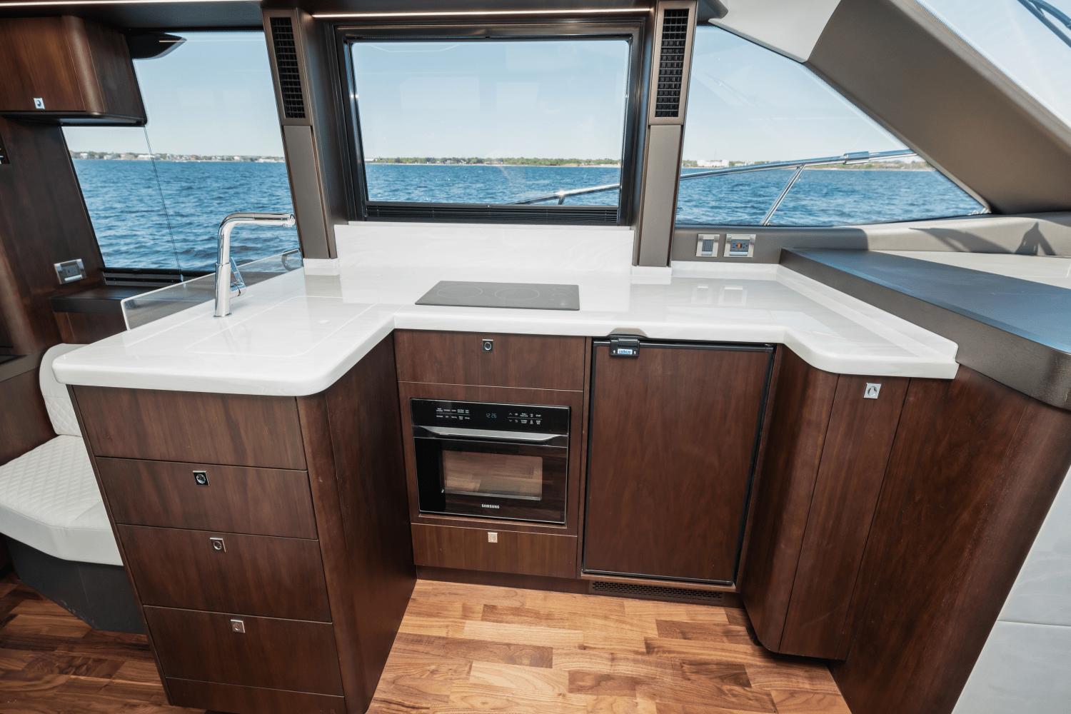 Slide: The Image of Galeon 450 HTC 2024 - 40