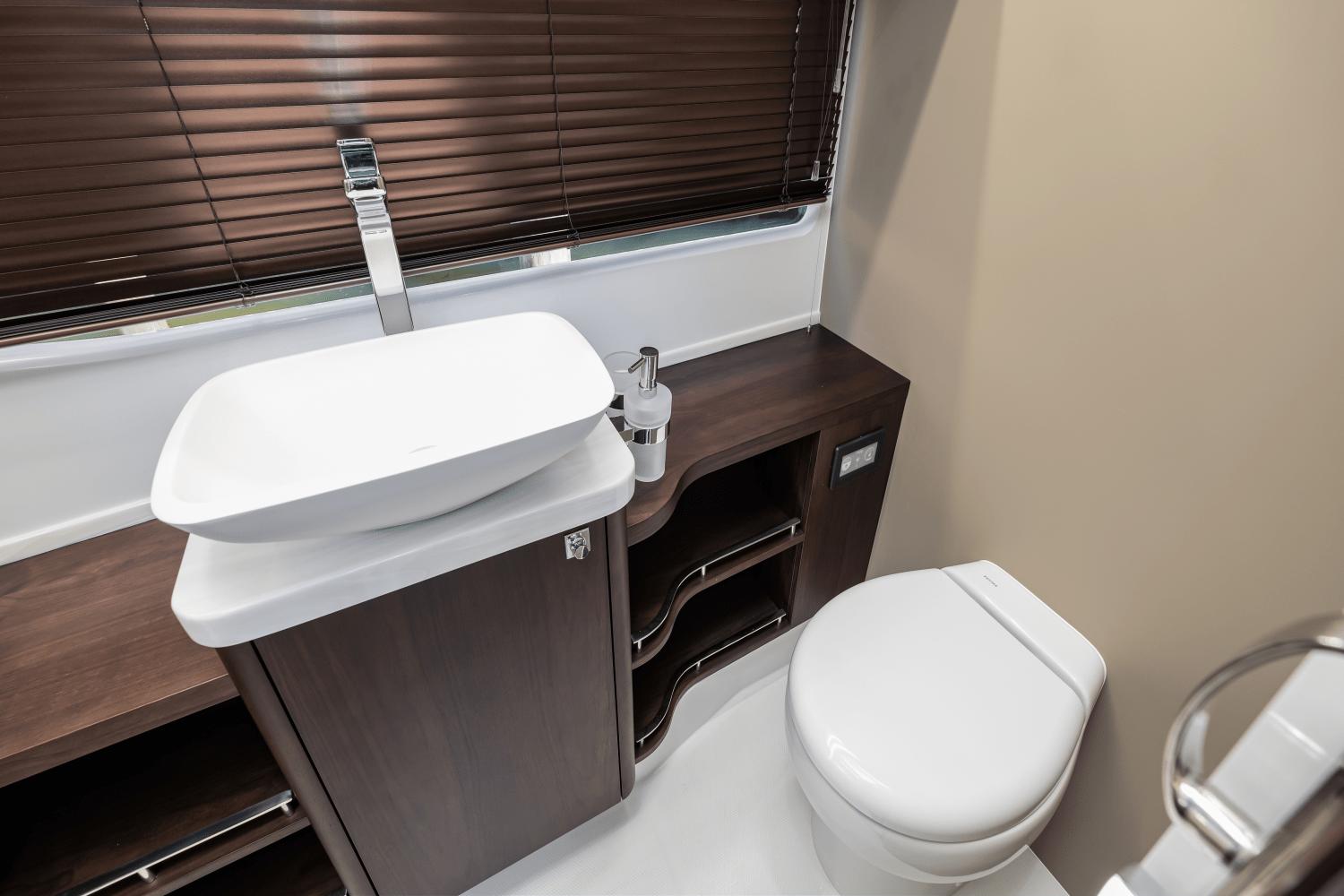 Slide: The Image of Galeon 450 HTC 2024 - 55