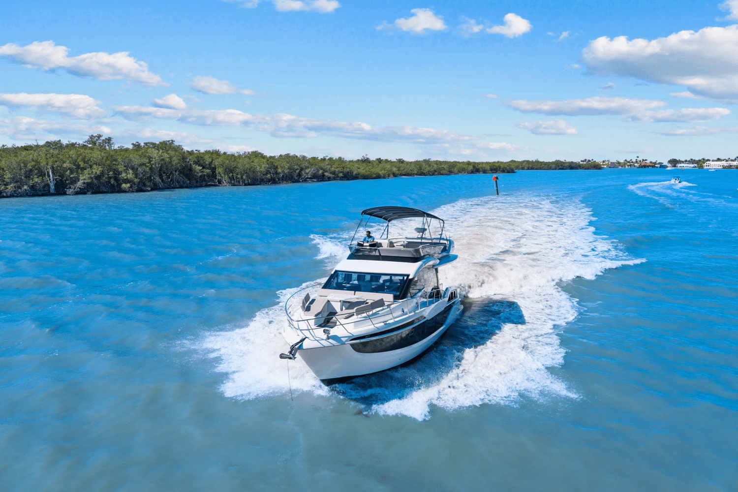 Slide: The Image of Galeon 480 FLY 2025 - 14