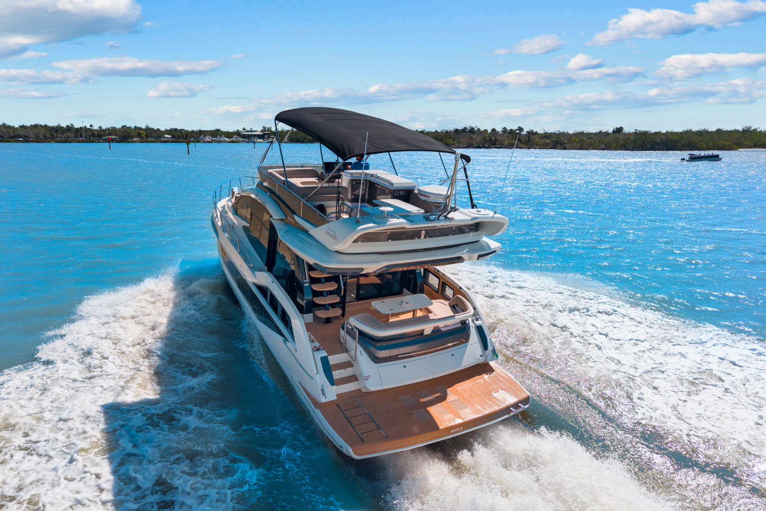 Slide: The Image of Galeon 480 FLY 2025 - 17